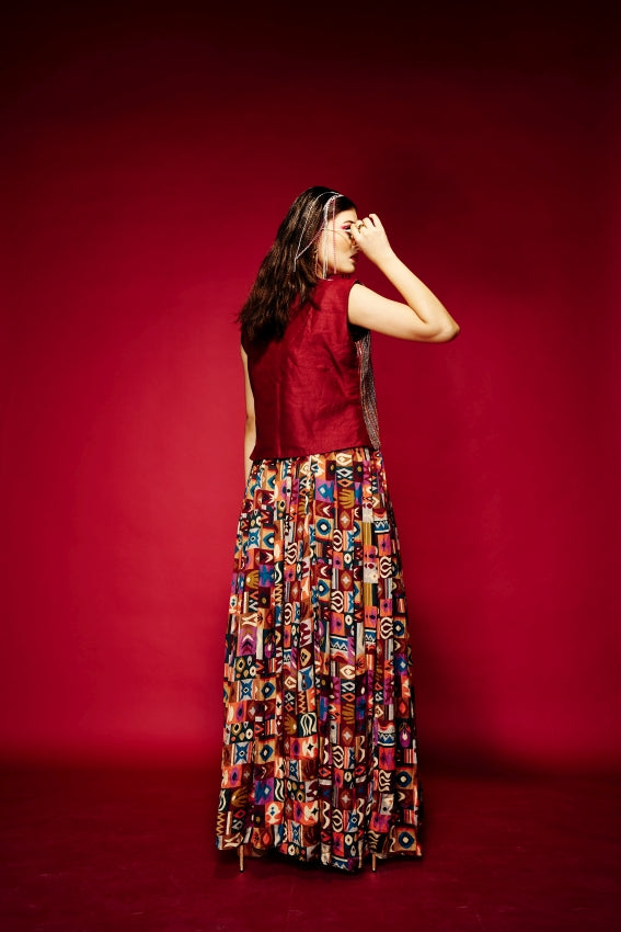 Embroidered Sleevless Jacket image 1