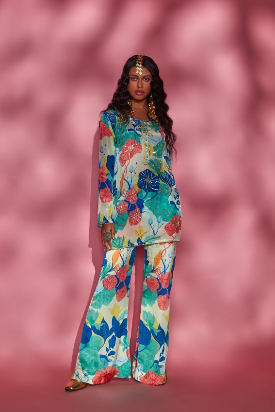 floral embroidered short kurta image 0