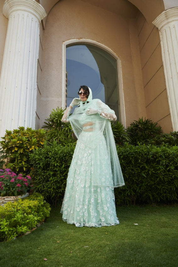 Pink Embroidered Flower Saree And Blouse image 0