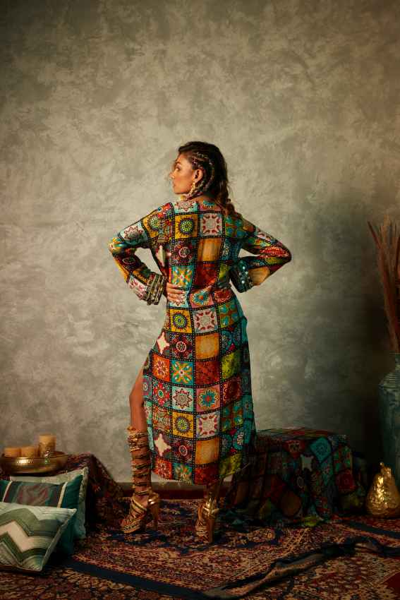 Big Tile with Coins Kurta image 2