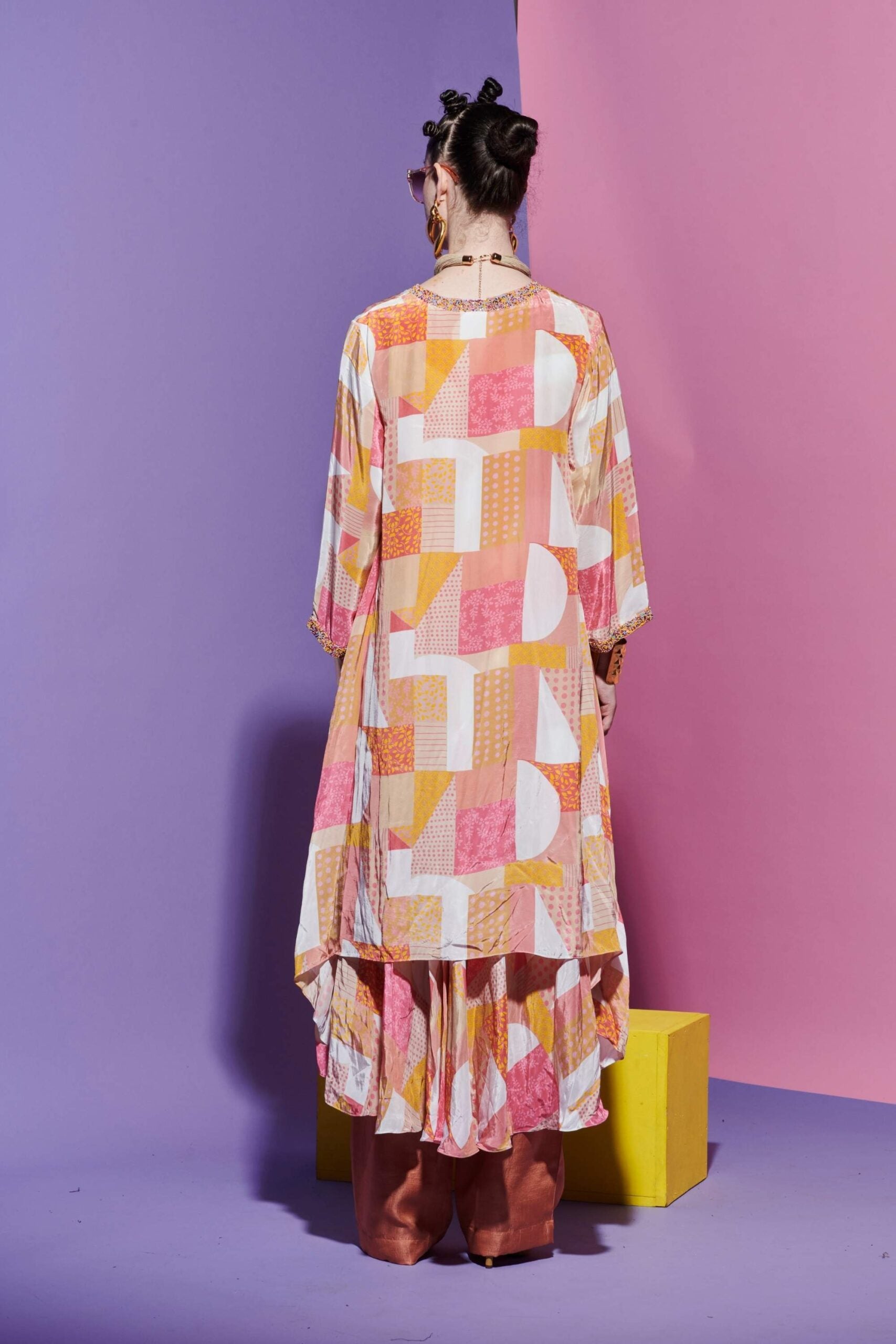 Double-Layered Anarkali Kurta in Geometric Print with Straight Peach Pink Pants image 2