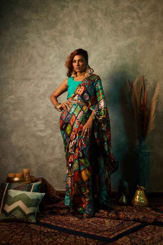 Big Tile Printed Saree image 1