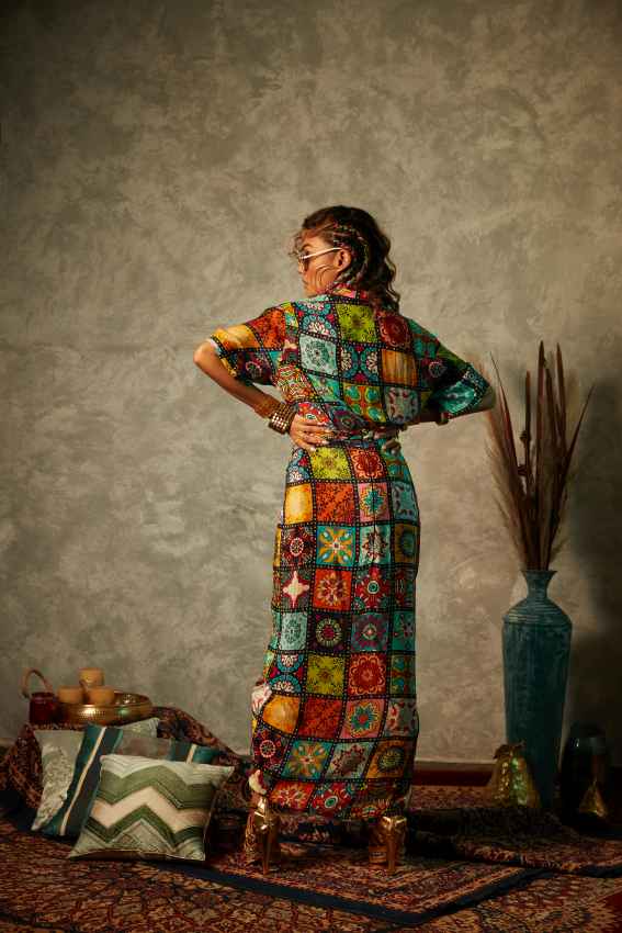 Big Tile Sarong Skirt image 1