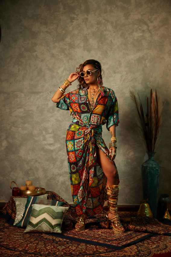 Big Tile Sarong Skirt image 0