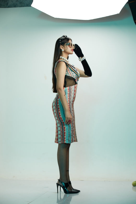 V-Dress image 2