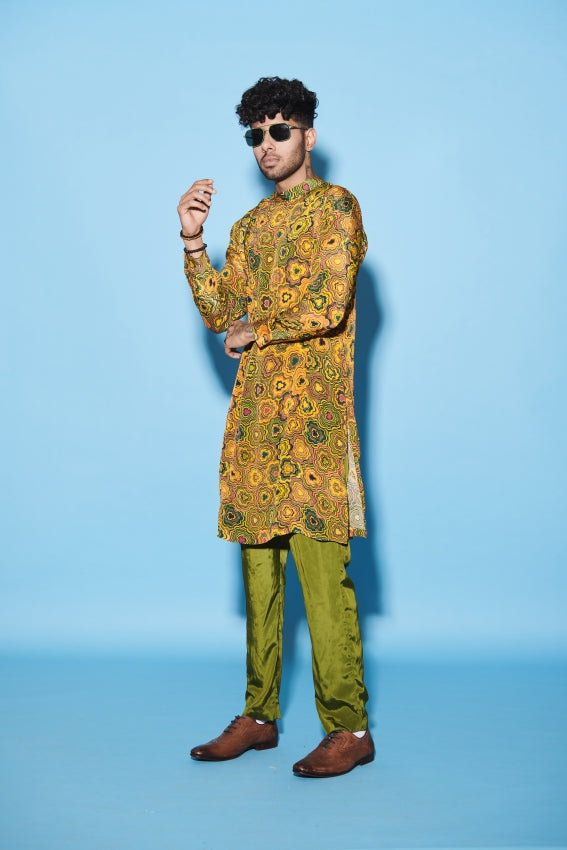 Men’s Pinwheel Kurta Set in Yellow with Green Pants image 2