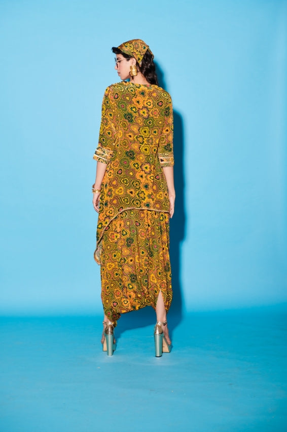 Pinwheel Kurta Dhoti Set in Yellow Viscose Crepe image 2