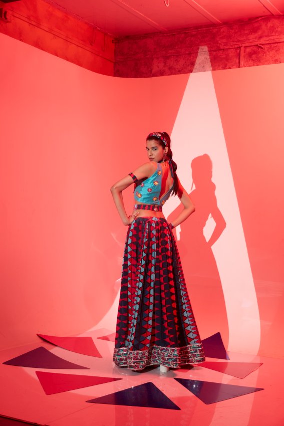 Floral Embroidered sleeveless Blouse image 1