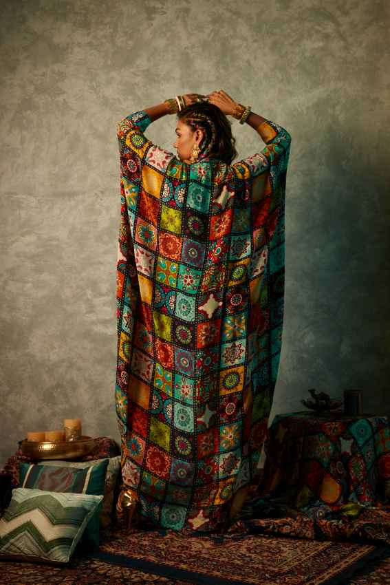 Big Tile Drawstring Kaftan image 2